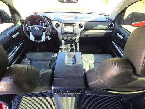 2017 Toyota Tundra SR5