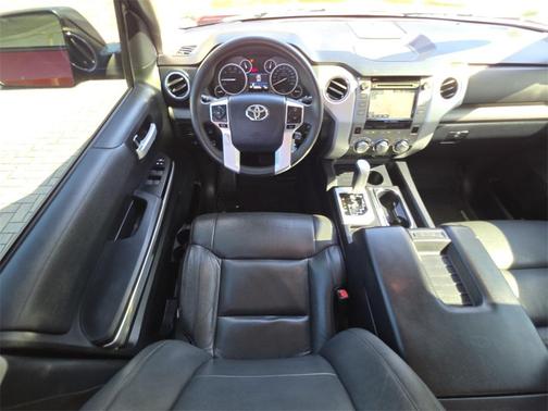 2017 Toyota Tundra SR5