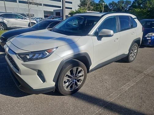 2021 Toyota RAV4 XLE Premium