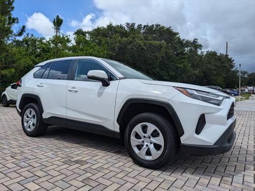 2024 Toyota RAV4 LE