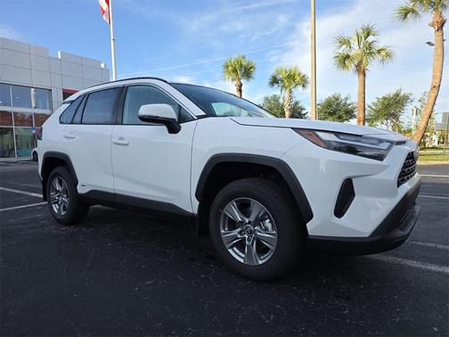 2025 Toyota RAV4 Hybrid XLE