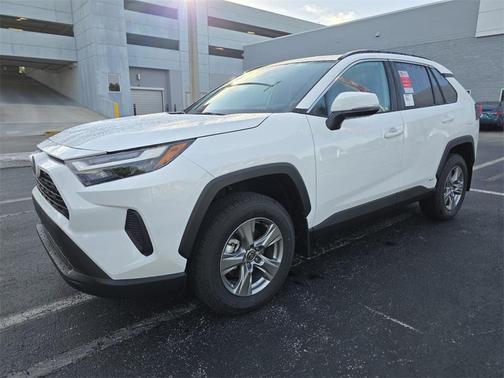 2025 Toyota RAV4 Hybrid XLE