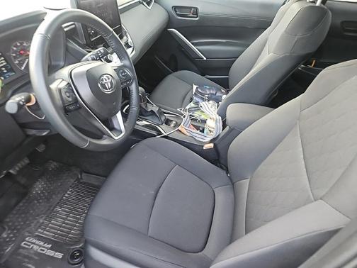2025 Toyota Corolla Cross LE