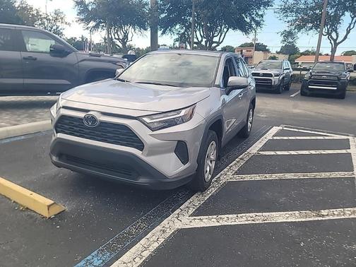 2024 Toyota RAV4 LE