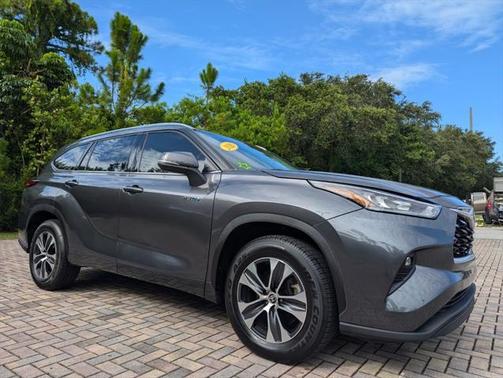 2020 Toyota Highlander Hybrid XLE