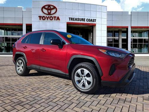 2020 Toyota RAV4 LE