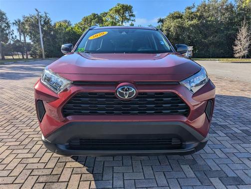 2020 Toyota RAV4 LE