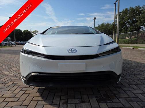 Wind Chill Pearl 2024 Toyota Prius LE