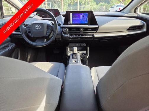 Wind Chill Pearl 2024 Toyota Prius LE