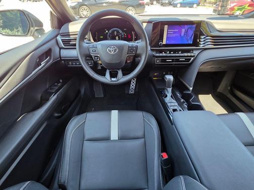 Ice Cap 2025 Toyota Camry SE