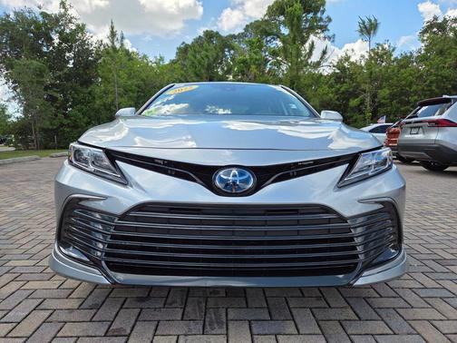 Celestial Silver Metallic 2022 Toyota Camry LE