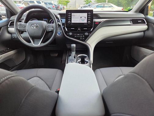 Celestial Silver Metallic 2022 Toyota Camry LE