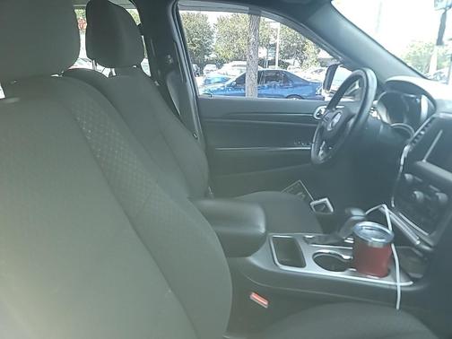 2018 Jeep Grand Cherokee Laredo E