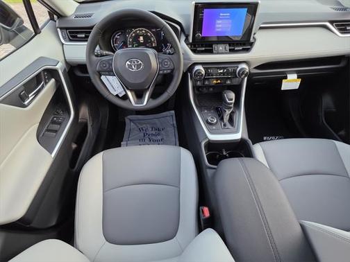 2025 Toyota RAV4 Hybrid XLE Premium