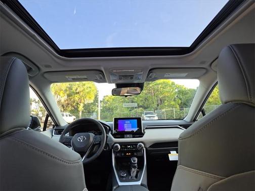2025 Toyota RAV4 Hybrid XLE Premium