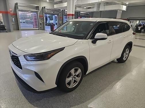 Blizzard Pearl 2021 Toyota Highlander L