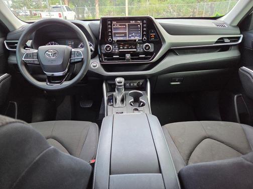 Blizzard Pearl 2021 Toyota Highlander L