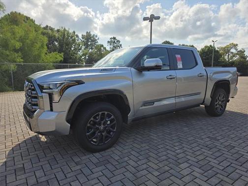 2025 Toyota Tundra Hybrid Platinum