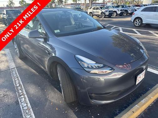 2023 Tesla Model Y Long Range Dual Motor All-Wheel Drive