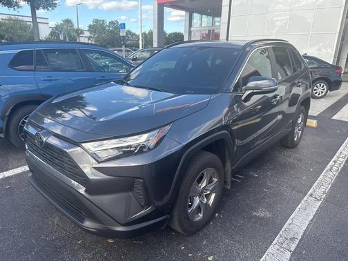 2024 Toyota RAV4 XLE