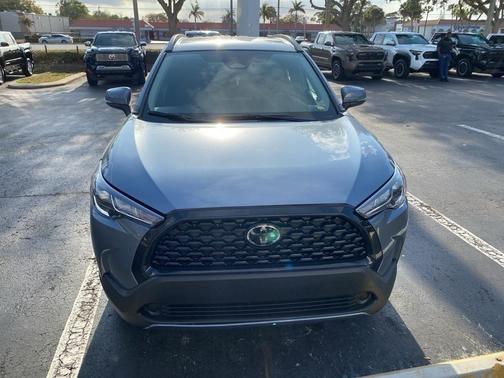 2024 Toyota Corolla Cross LE