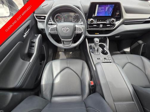 Wind Chill Pearl 2023 Toyota Highlander XLE