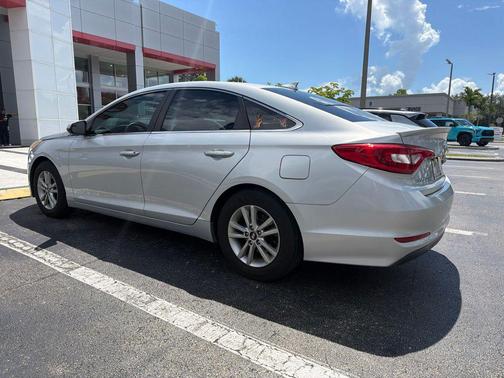Symphony Silver 2017 Hyundai SONATA SE