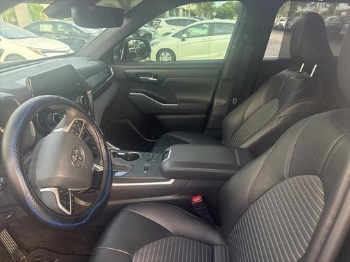 2024 Toyota Highlander XSE