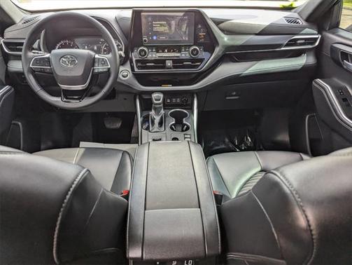 2024 Toyota Highlander XSE