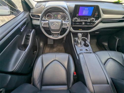 2023 Toyota Highlander XSE