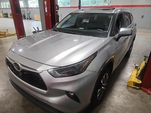 2023 Toyota Highlander XSE