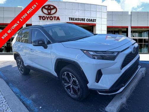 2025 Toyota RAV4 Hybrid SE