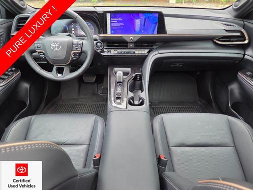 Oxygen White 2024 Toyota Crown Limited