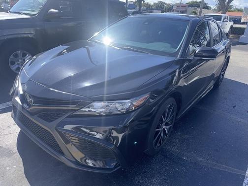 2024 Toyota Camry SE