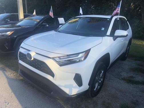 2024 Toyota RAV4 XLE