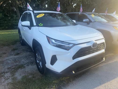 2024 Toyota RAV4 XLE