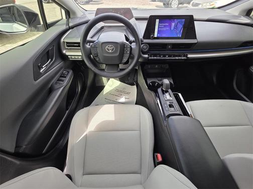 2025 Toyota Prius XLE