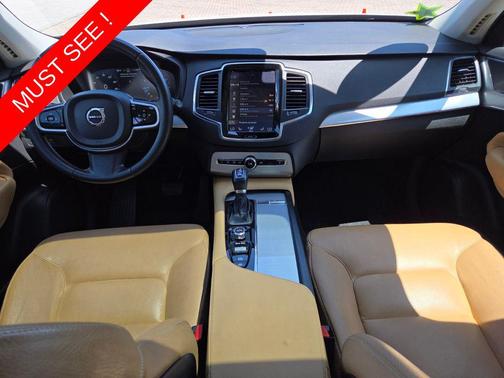 Ice White 2016 Volvo XC90 T6 Momentum