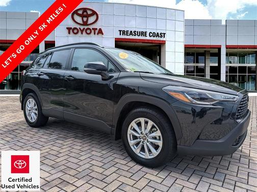 2024 Toyota Corolla Cross LE