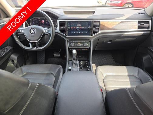 Blue 2019 Volkswagen Atlas 3.6L SEL Premium
