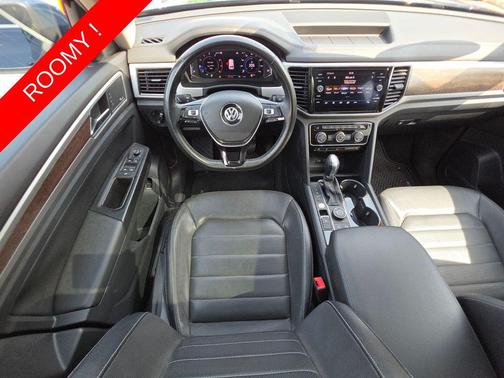 Blue 2019 Volkswagen Atlas 3.6L SEL Premium