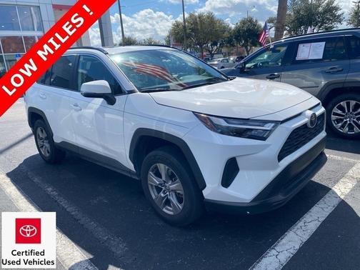 2024 Toyota RAV4 XLE