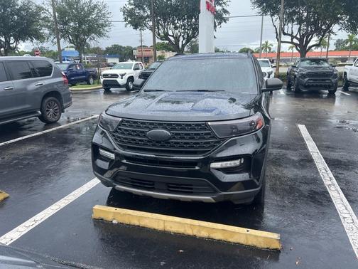 2023 Ford Explorer XLT