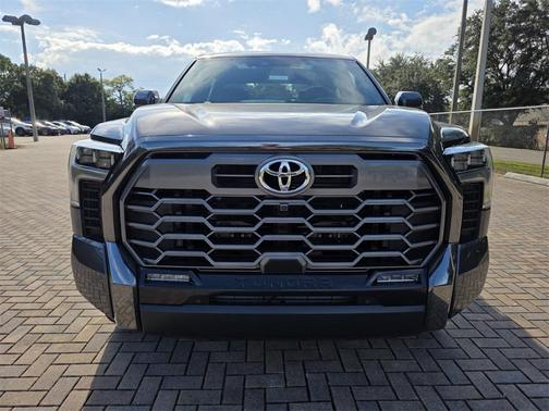 2025 Toyota Tundra Hybrid Platinum
