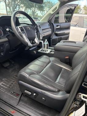 2017 Toyota Tundra SR5