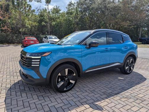 2025 Nissan Kicks SR