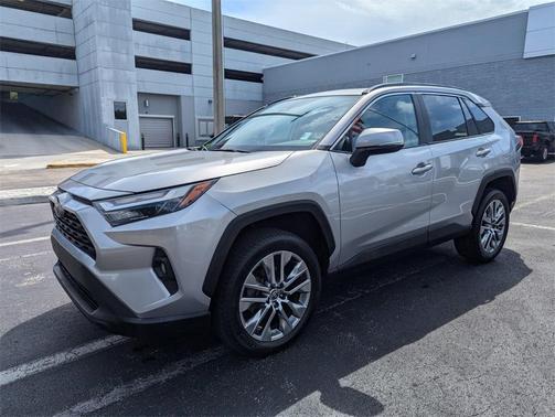 2022 Toyota RAV4 XLE Premium