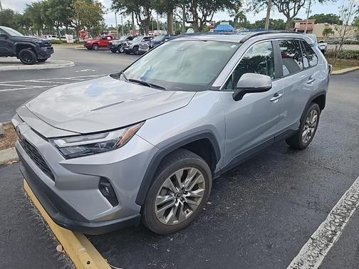 2022 Toyota RAV4 XLE Premium