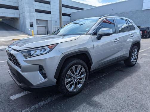 2019 Toyota RAV4 XLE Premium