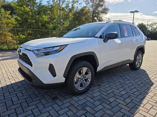2025 Toyota RAV4 Hybrid SE